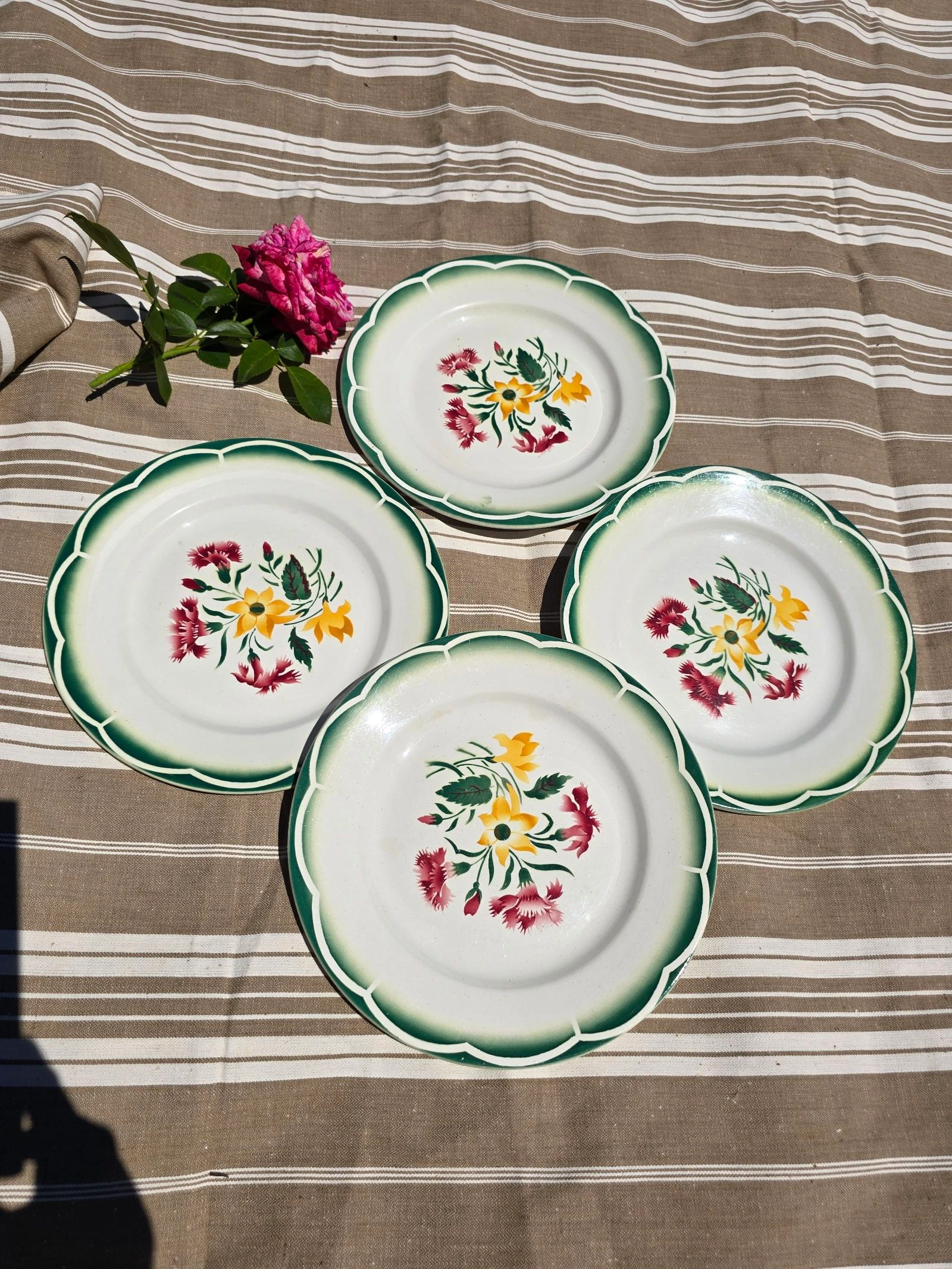 Lot de 4 assiettes plates anciennes Digoin Sarreguemines Ester